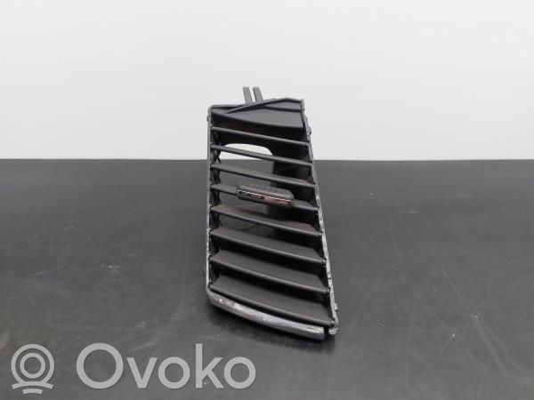 Grille d'aération centrale   13145056