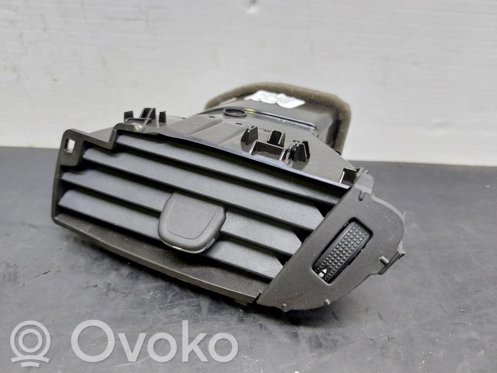Opel Astra K Rejilla de ventilación central del panel 