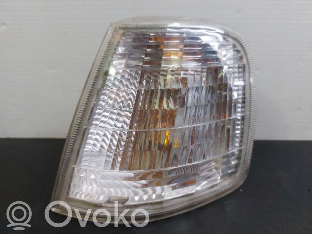 Peugeot 405 Posūkis priekinio bamperio 