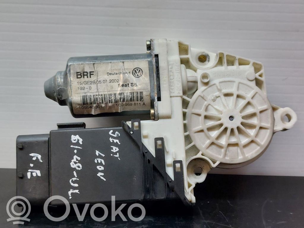Seat Leon (1M) Silnik regulatora szyby drzwi przednich 