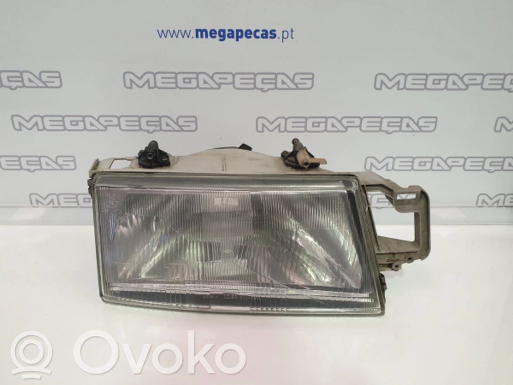 Scheinwerfer   60945570