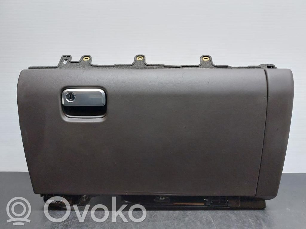 Daiktadėžė   7P5857095AD