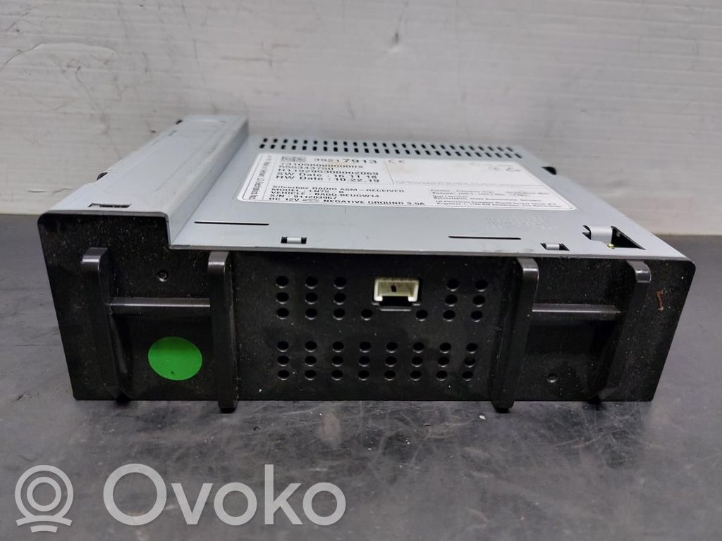 Radio / CD-Player / DVD-Player / Navigation   39217913