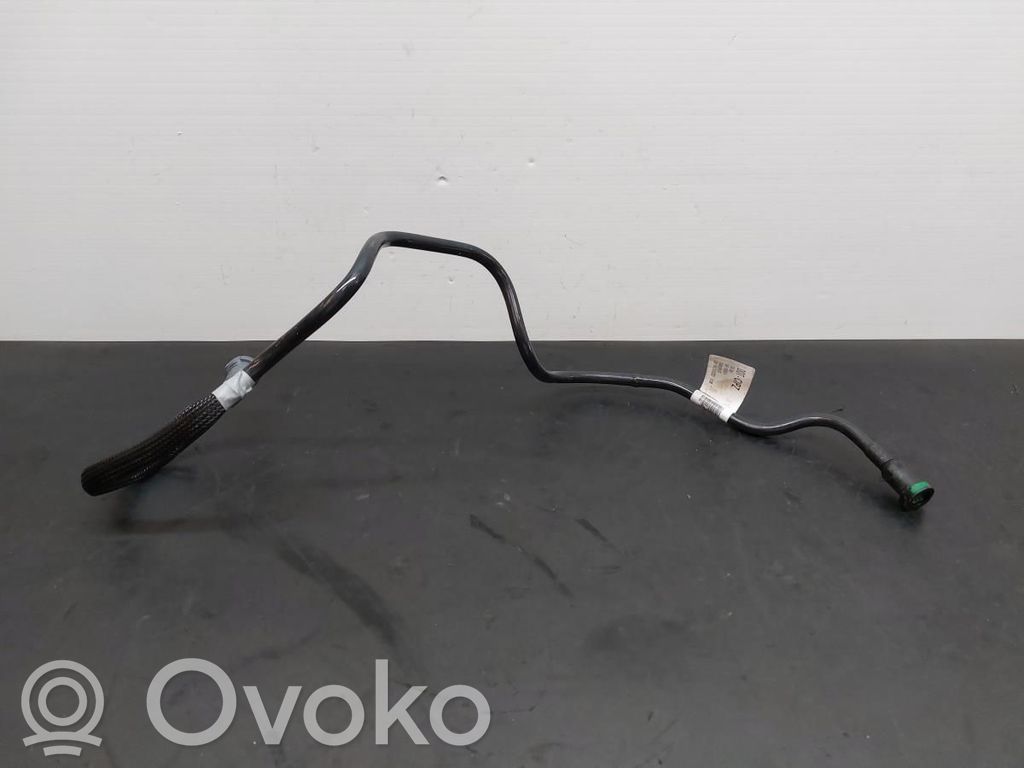 Opel Corsa F Rura wlewu oleju 