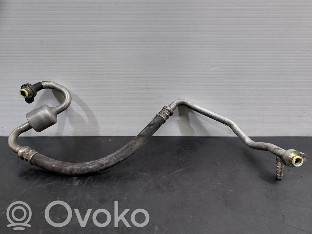 Volvo V40 Ilmastointilaitteen putki (A/C) 