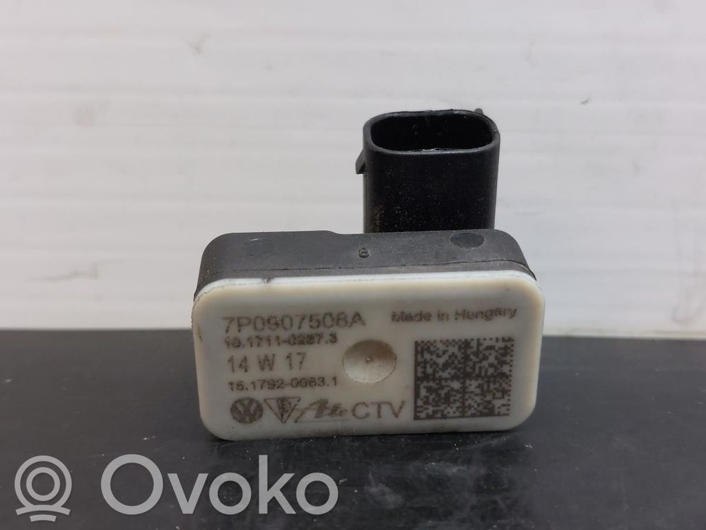 Czujnik uderzenia Airbag   7P0907508A