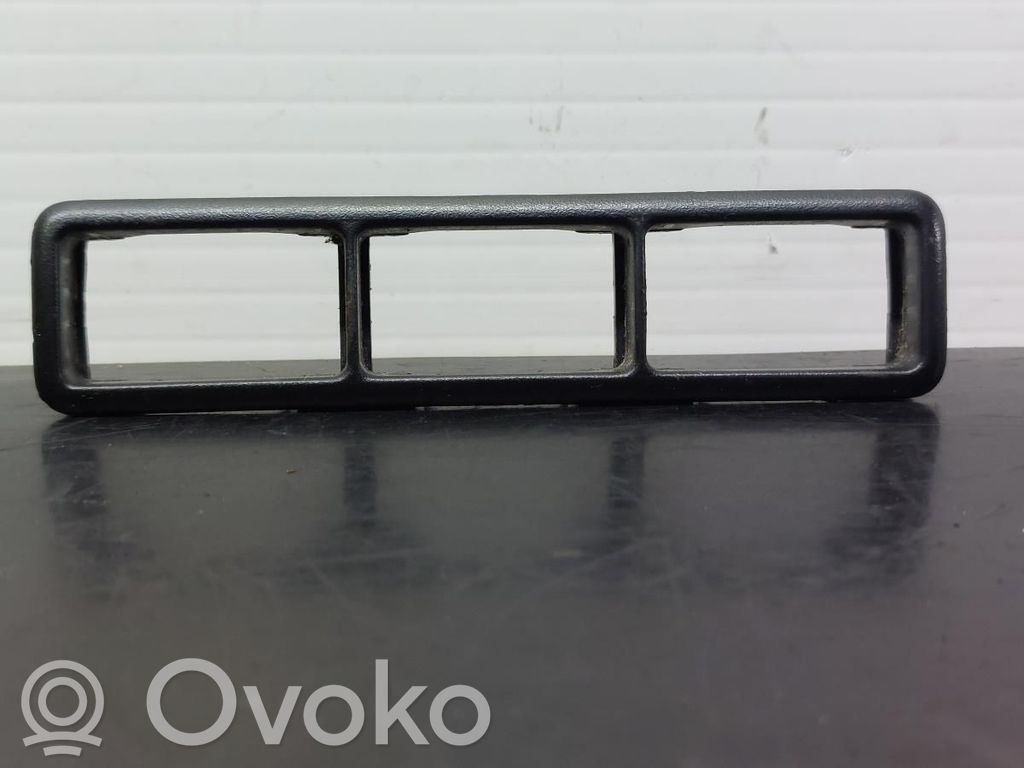 BMW 3 E36 Radiouztvērēja / navigācija dekoratīvā apdare 