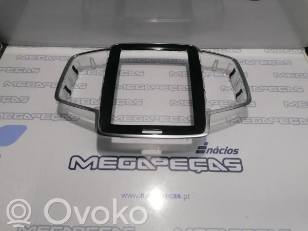 Volvo XC90 Radio/GPS head unit trim 