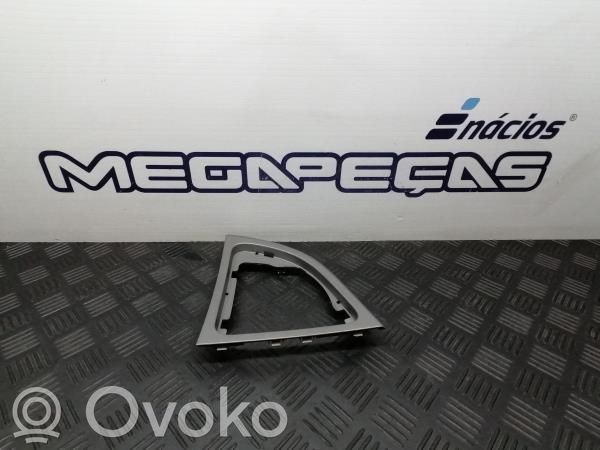 BMW 1 E81 E87 Verkleidung Radio / Navigation 