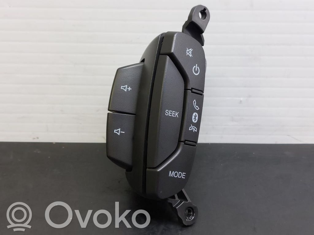 Chevrolet Captiva Steering wheel buttons/switches 