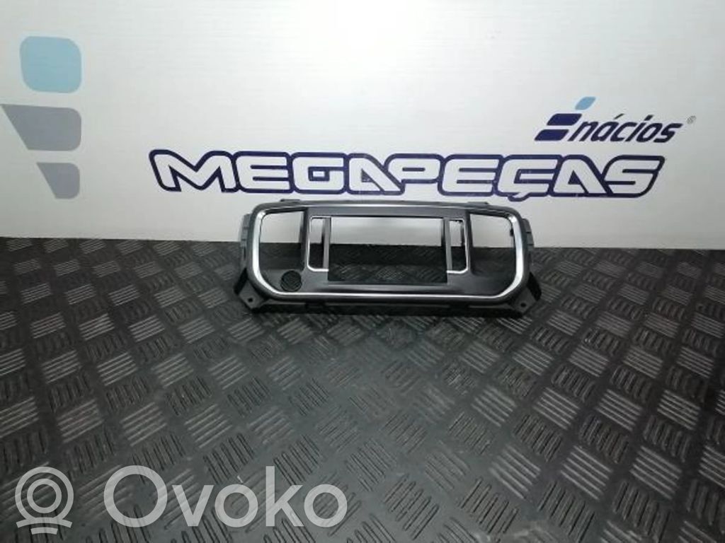 Muotolista   227280011