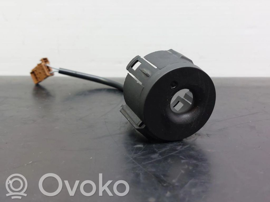 Opel Corsa F Pystyantennivahvistin 