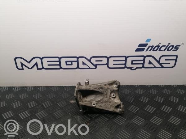 Audi R8 42 Engine mount bracket 