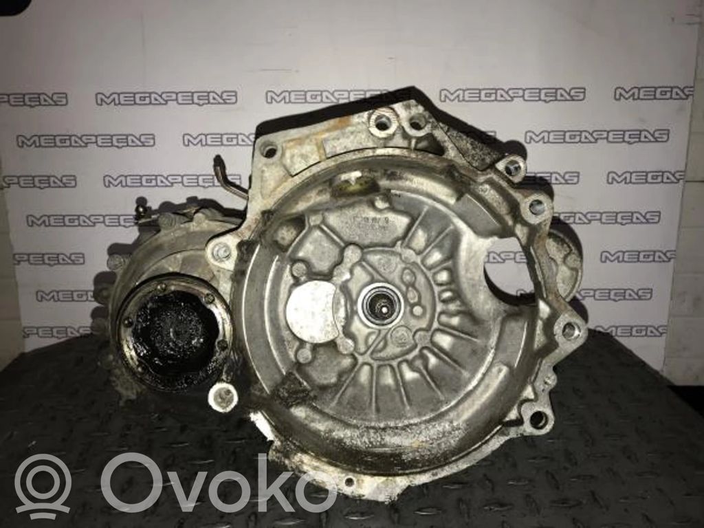 Volkswagen Golf III Manual 5 speed gearbox 