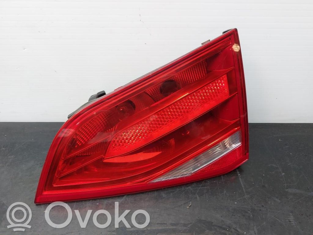 Audi RS4 B8 Lampă spate în capacul portbagajului 