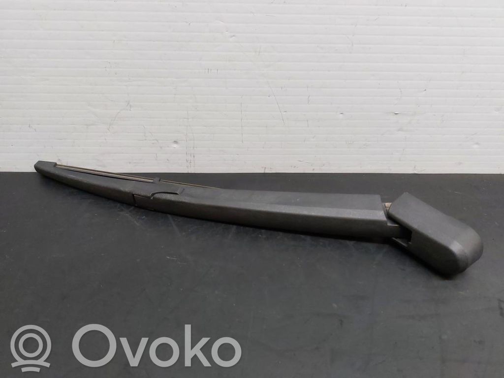 Opel Astra K Braccio della spazzola tergicristallo posteriore