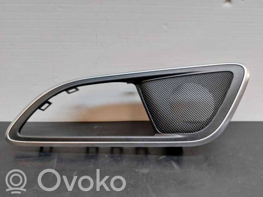 Mercedes-Benz A W176 Rivestimento portiera posteriore (modanatura)