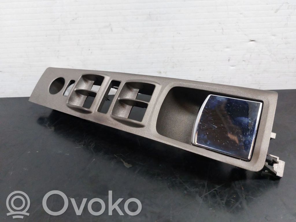 Etuoven sisäkahva   735459346