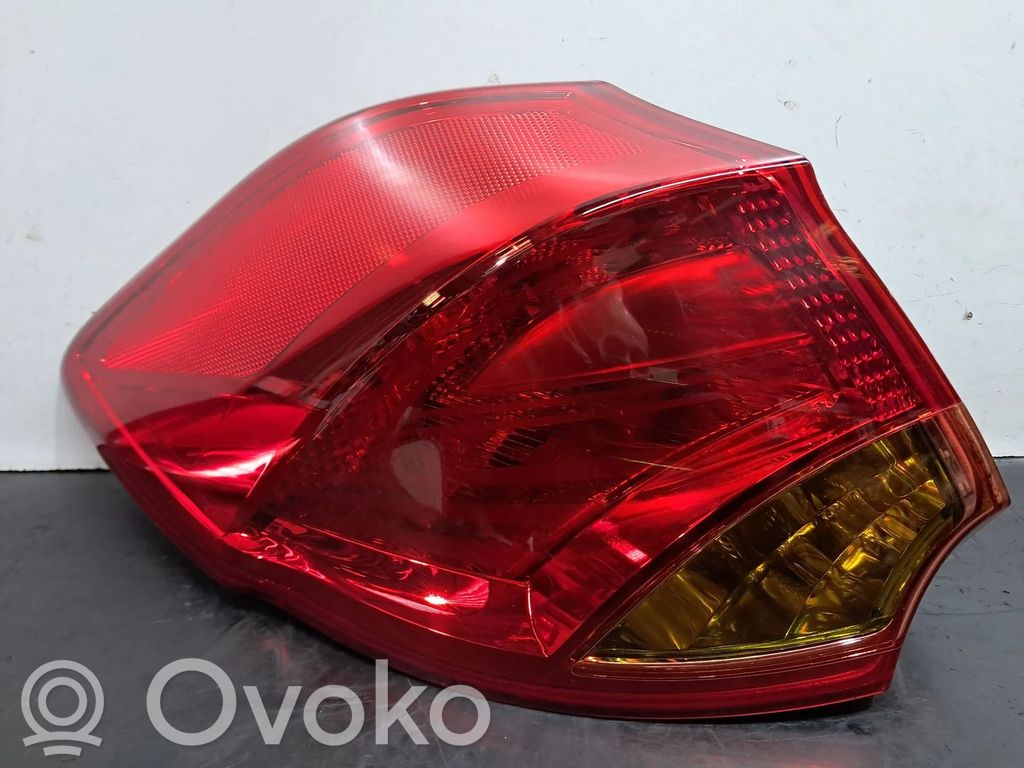 Aizmugurējais lukturis pārsegā   92401A2000,92401A2000,A0008108819