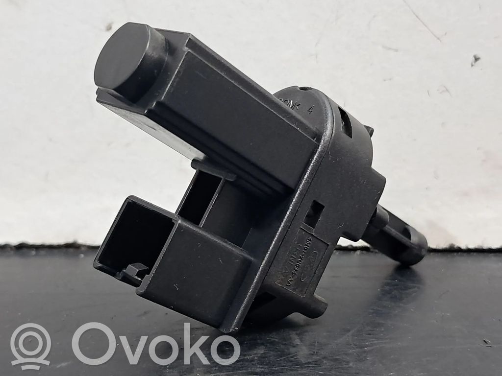 Volvo S40 Клапан двигателя 