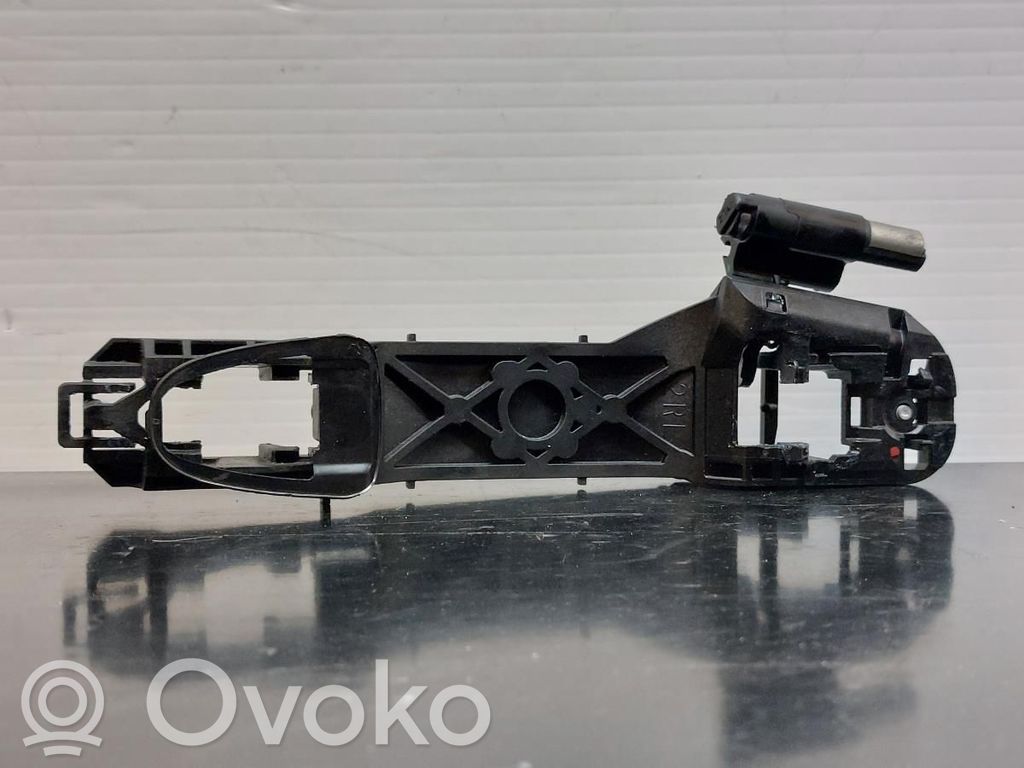 Toyota Auris E180 Moldura del asa interior de la puerta trasera 