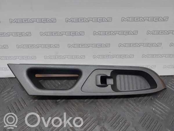 Ford B-MAX Listwa drzwi przednich 