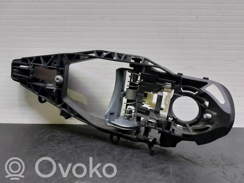BMW 1 F40 Rivestimento della maniglia interna per portiera posteriore 