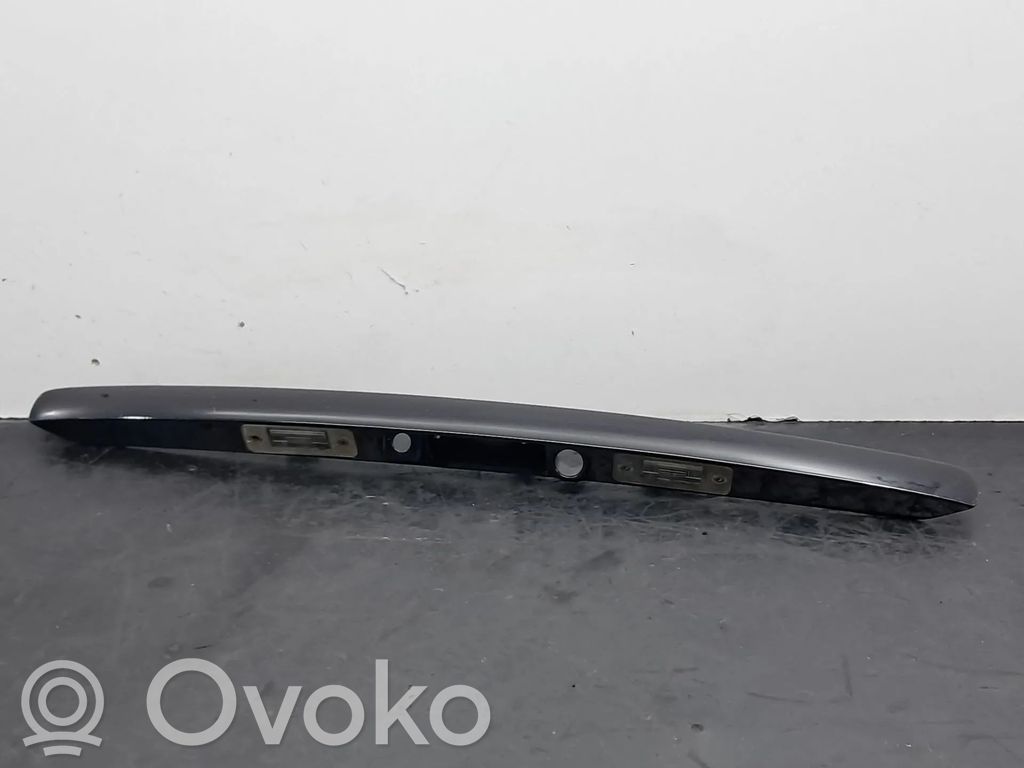 Audi A8 S8 D3 4E Šoninė apdaila (prie lango) 