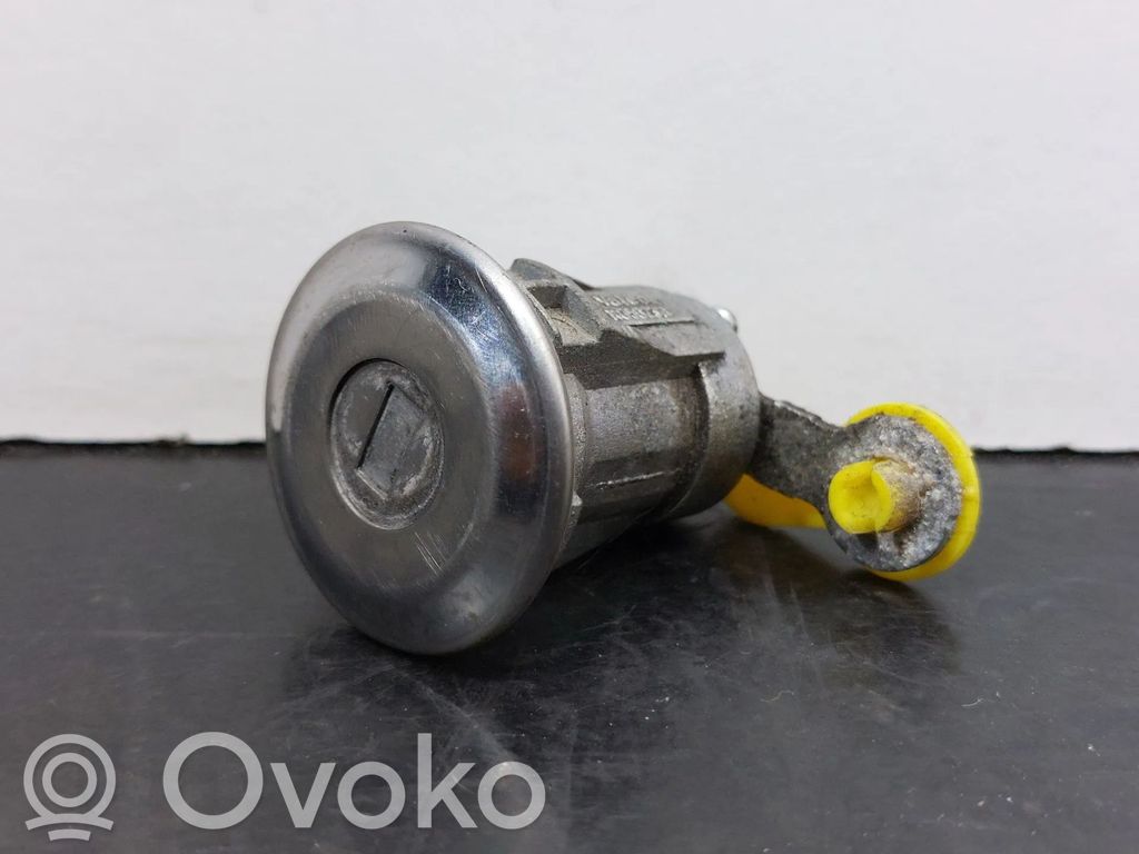 Toyota Aygo AB10 Wkładka zamka drzwi przednich 