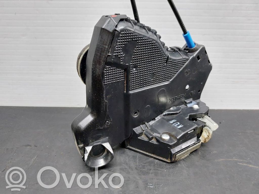 Toyota Avensis T270 Serratura portiera anteriore 