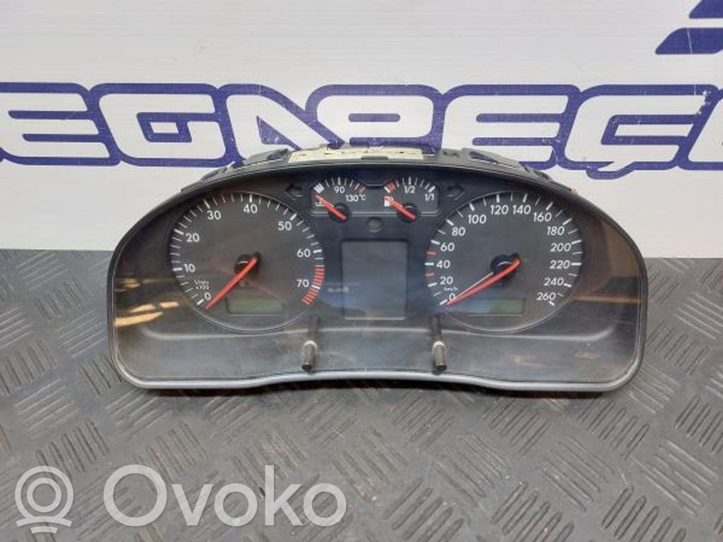 Volkswagen PASSAT B5 Speedometer (instrument cluster) 