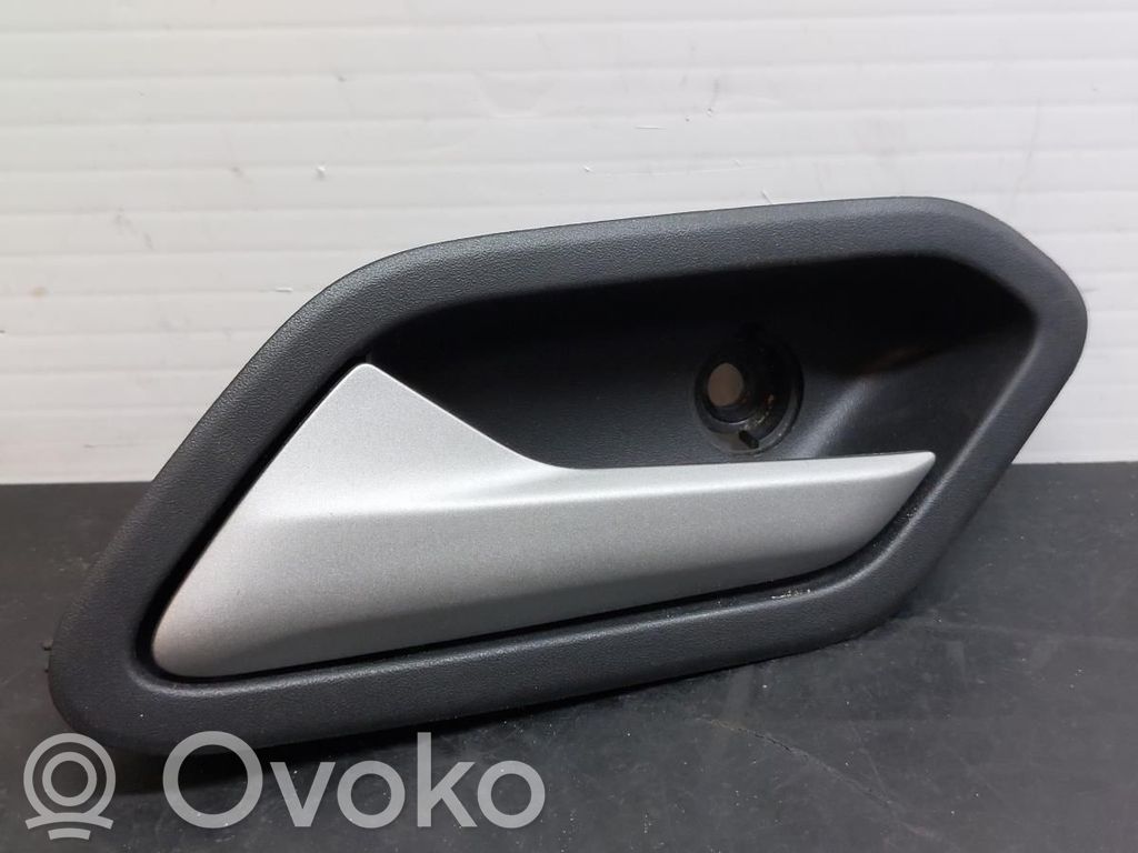 Manecilla interna puerta delantera   826736902R,826733614R,826733868R