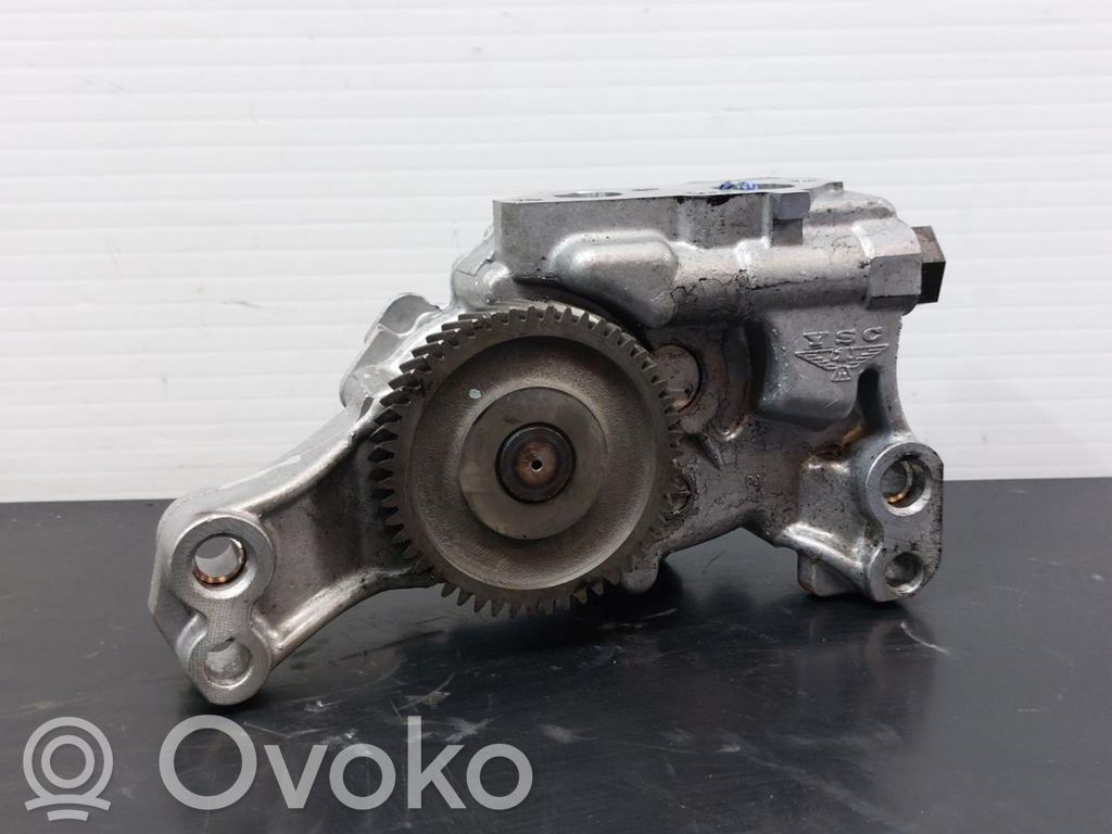 Oil pump   1470595