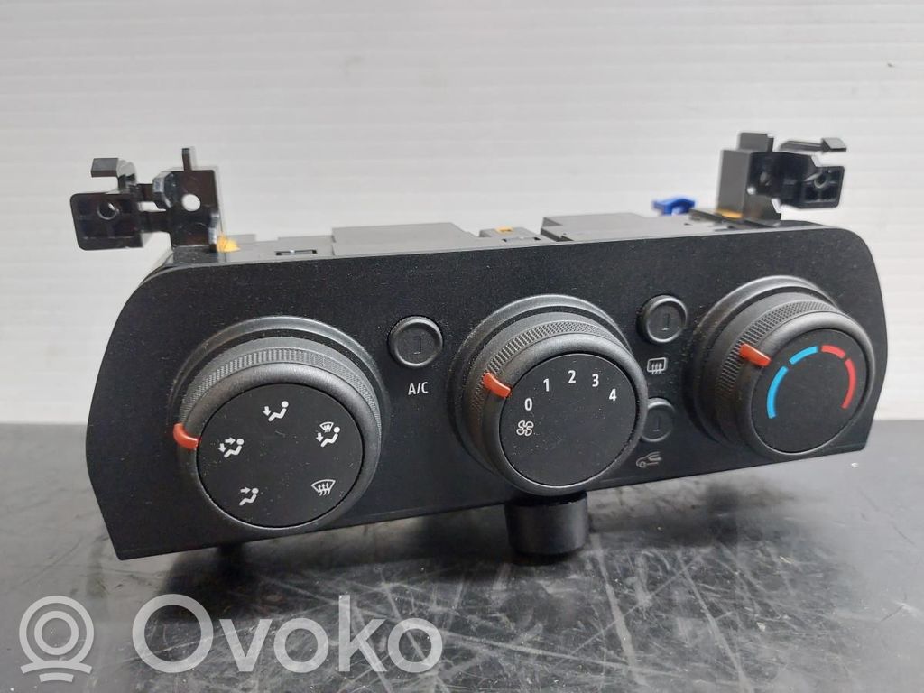Climate control unit   T258834,275008834R