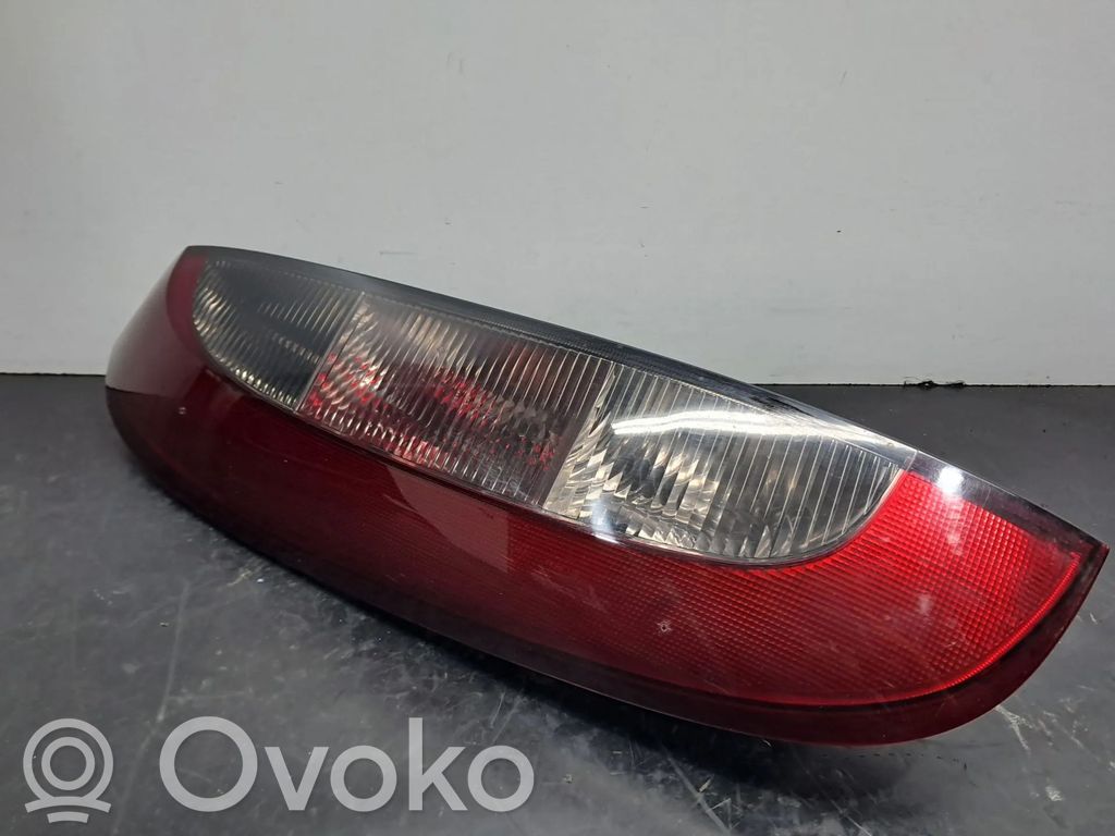 Opel Corsa C Luci posteriori del portellone del bagagliaio 