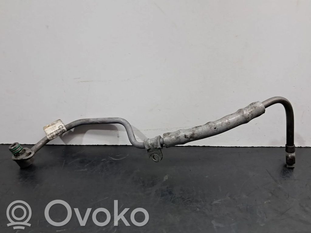 Öljyntäyttöputki   CM5G6K679HA,CM5G6K679HA