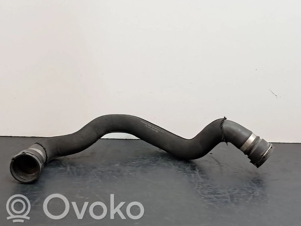 Jäähdytysnesteletku   8R0121101
