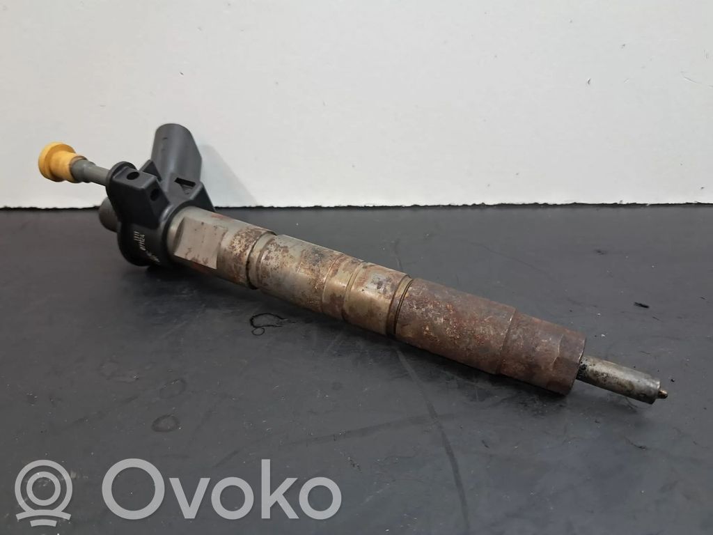 Injecteur de carburant   13537797877,13537797877,7797877