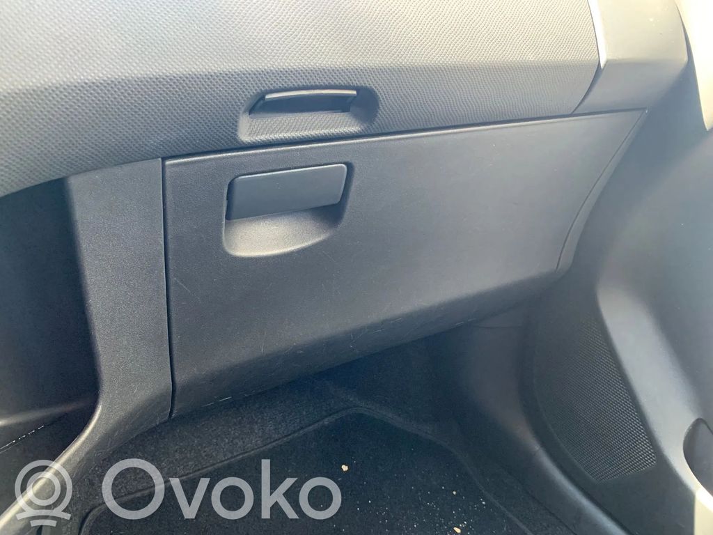 Handschuhfach   555500D060