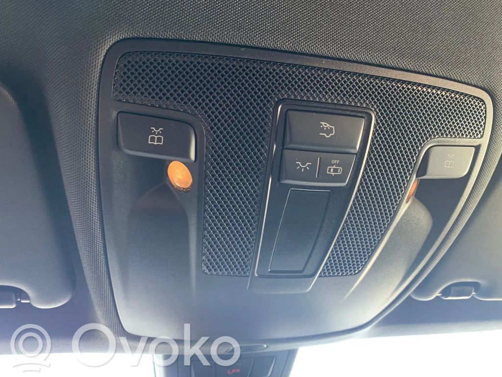 Mercedes-Benz A W176 Consola de luz del techo
