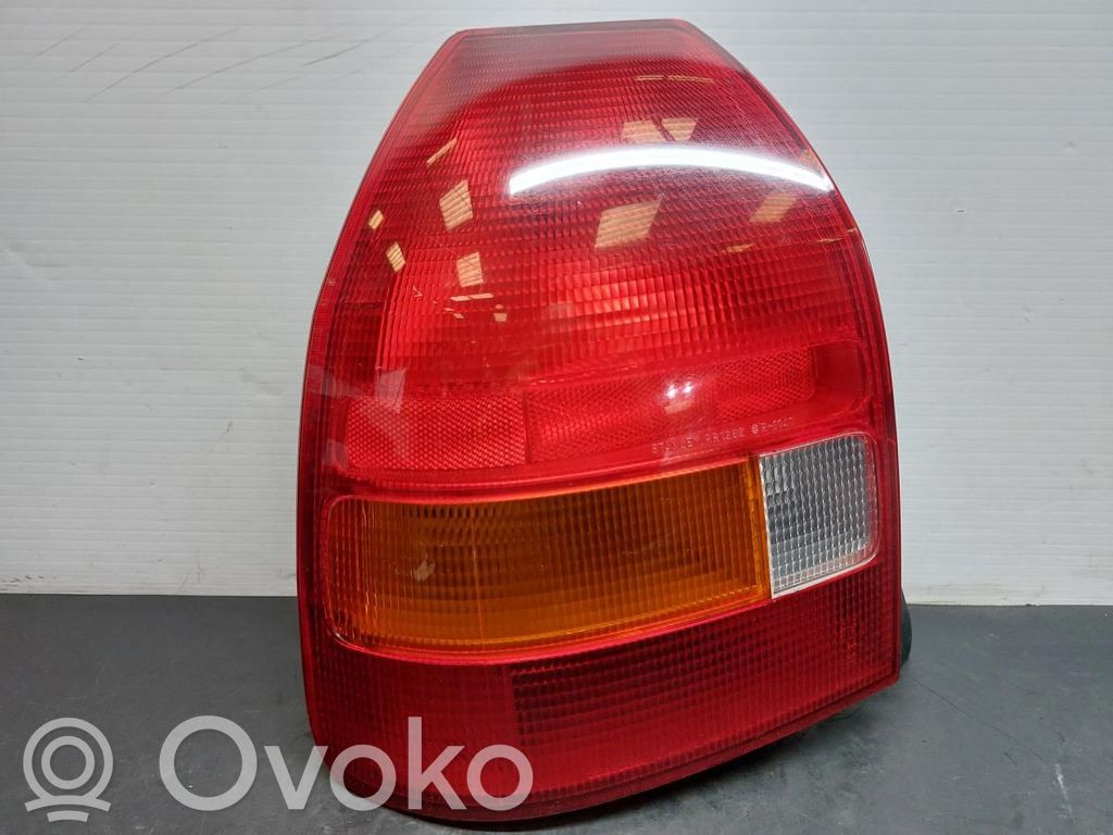 Honda Civic Lampă spate în capacul portbagajului