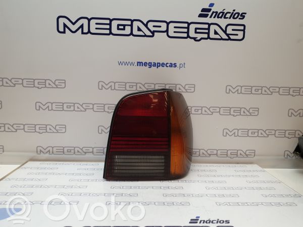 Volkswagen Polo III 6N 6N2 6NF Lampă spate în caroserie 