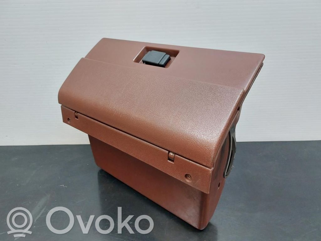 Opel Corsa A Daiktadėžė 