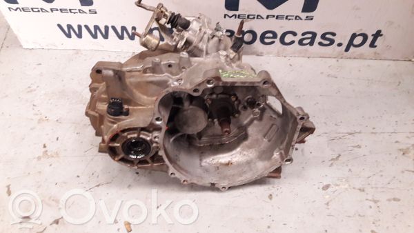 Mitsubishi Lancer Cutie viteze manuală cu 5 trepte 