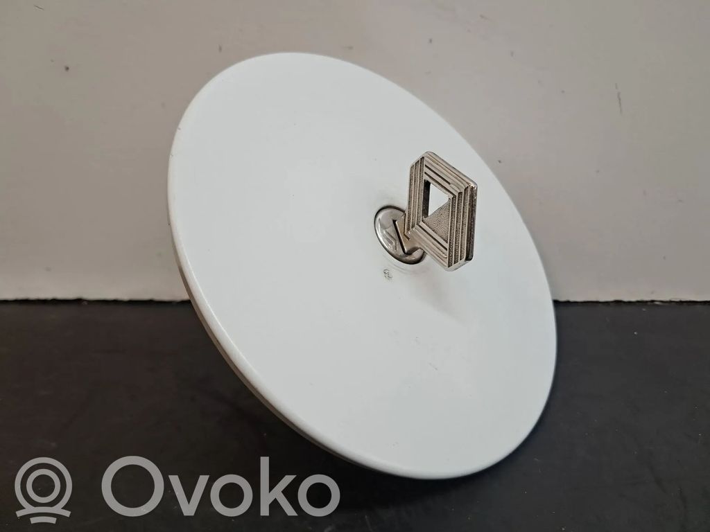 Polttoainesäiliön korkki