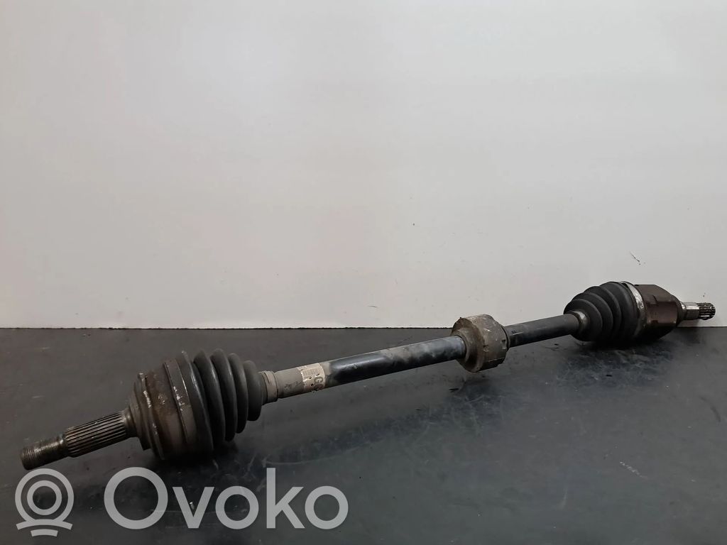 Toyota Yaris Półoś przednia 