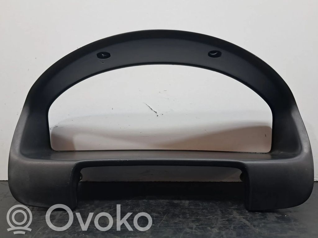 Mazda 323 Prietaisų skydelio apdaila 