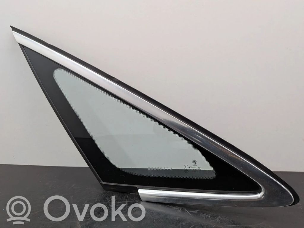 BMW 2 F46 Szyba przednia karoseryjna trójkątna 