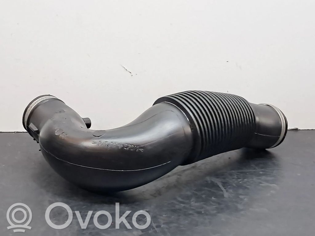 Peugeot 206 Turboahtimen ilmanoton letku 