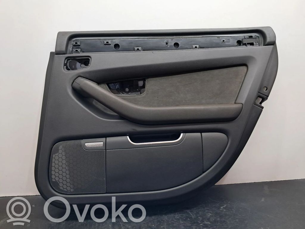 Audi A8 S8 D3 4E Takaoven verhoilu 
